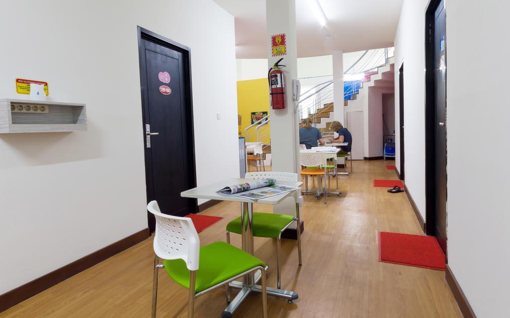 Cx Hostel Kuta Raya Экстерьер фото