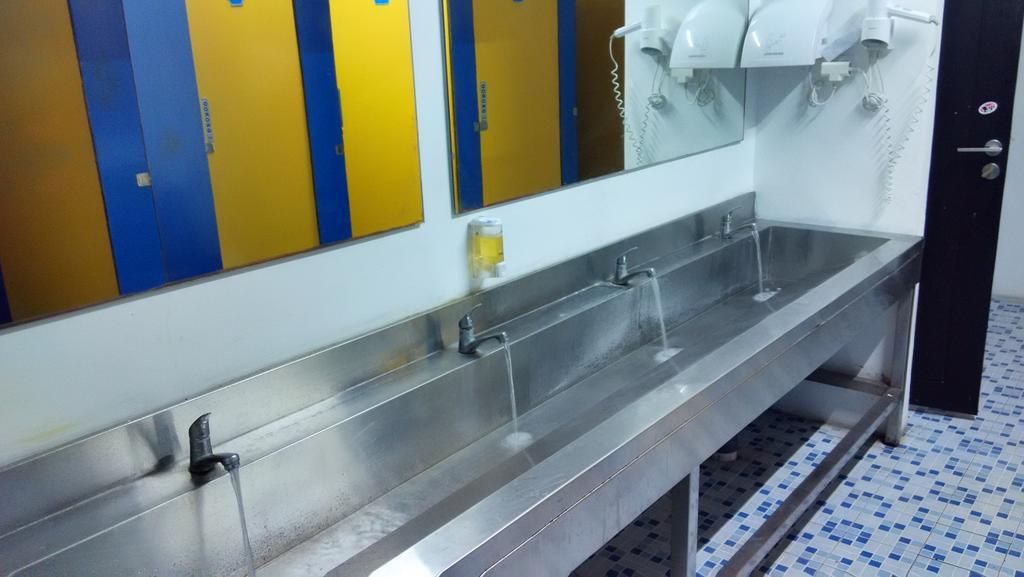 Cx Hostel Kuta Raya Экстерьер фото