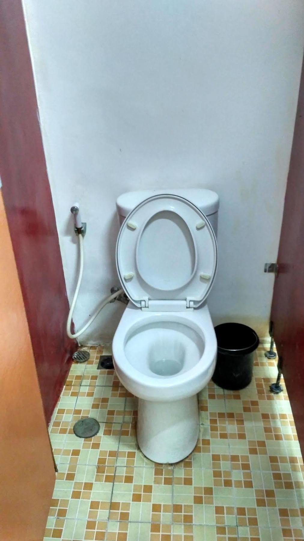 Cx Hostel Kuta Raya Экстерьер фото
